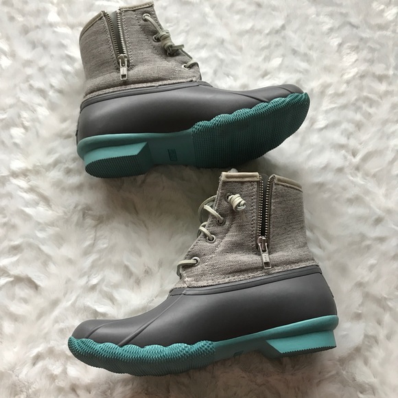 aqua duck boots